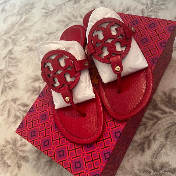 Tory Burch red patent miller sandals - Picture 1 of 4